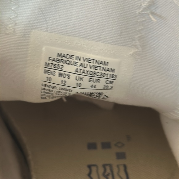 Converse LowTop Chucks M-10 W-12 - Picture 8 of 8